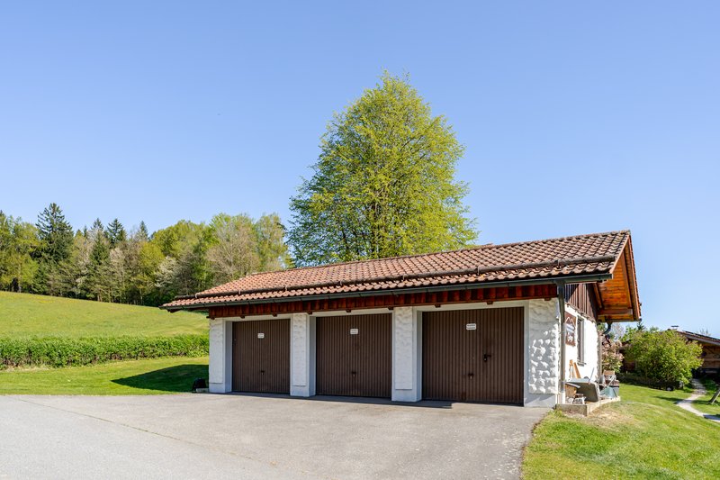 Dreifachgarage