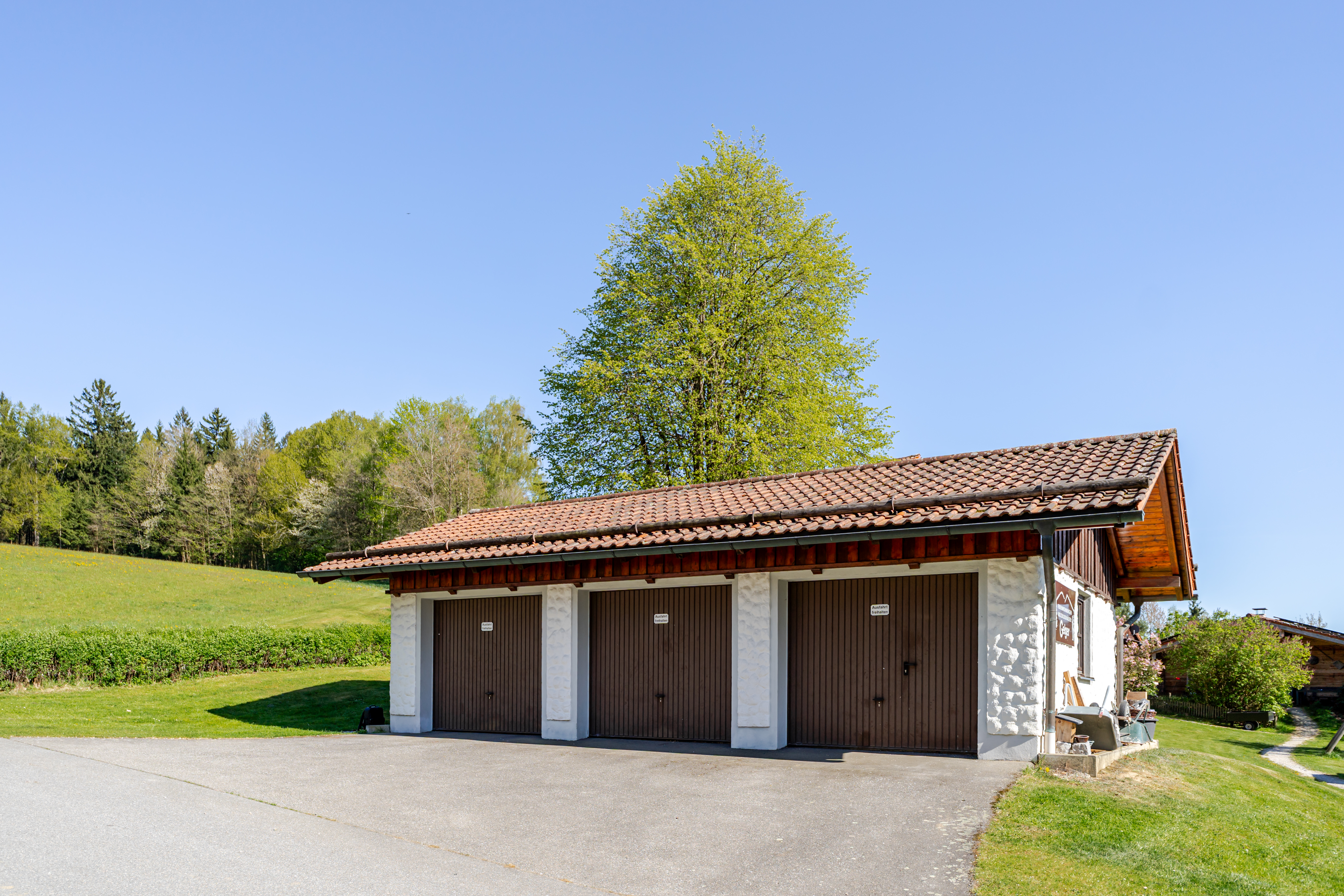 Dreifachgarage